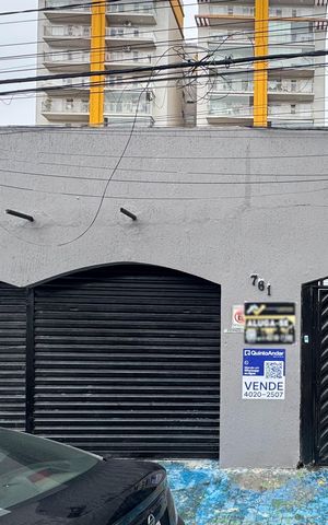 Casa para alugar com 270m², 4 quartos e 3 vagasFachada