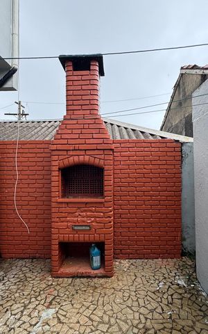 Casa para alugar com 270m², 4 quartos e 3 vagasÁrea - Churrasqueira