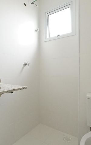 Apartamento à venda com 33m², 1 quarto e sem vagaBanheiro
