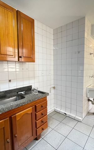 Apartamento para alugar com 63m², 2 quartos e 1 vagaCozinha e Área de Serviço