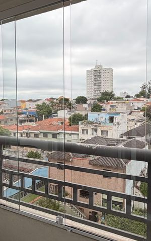 Apartamento à venda com 106m², 3 quartos e 2 vagas Apartamento à venda com 106m², 3 quartos e 2 vagasVaranda