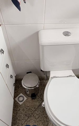 Apartamento à venda com 106m², 3 quartos e 2 vagas Apartamento à venda com 106m², 3 quartos e 2 vagasBanheiro suite