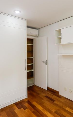 Apartamento para alugar com 234m², 3 quartos e 4 vagas