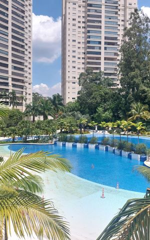Apartamento para alugar com 190m², 3 quartos e 3 vagas Apartamento para alugar com 190m², 3 quartos e 3 vagasÁrea comum - Piscina