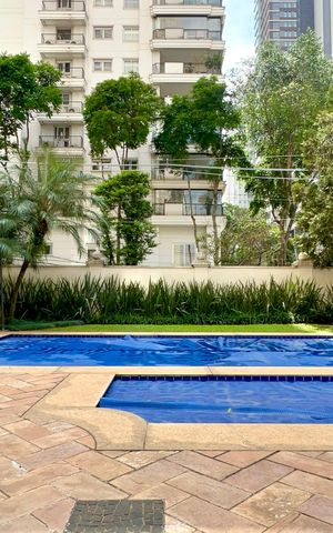 Apartamento para alugar com 170m², 4 quartos e 2 vagas Apartamento para alugar com 170m², 4 quartos e 2 vagasPiscina