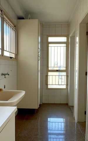 Apartamento para alugar com 170m², 4 quartos e 2 vagas Apartamento para alugar com 170m², 4 quartos e 2 vagasÁrea de Serviço
