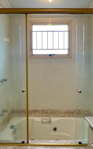 Apartamento para alugar com 170m², 4 quartos e 2 vagas Apartamento para alugar com 170m², 4 quartos e 2 vagasBanheiro da Suíte 4