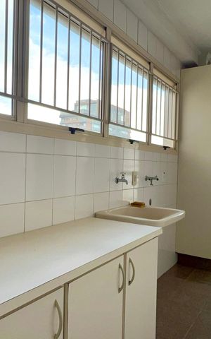 Apartamento para alugar com 170m², 4 quartos e 2 vagas Apartamento para alugar com 170m², 4 quartos e 2 vagasÁrea de Serviço