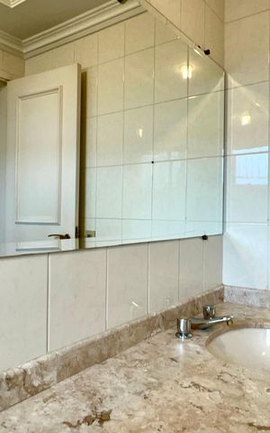 Apartamento para alugar com 170m², 4 quartos e 2 vagas Apartamento para alugar com 170m², 4 quartos e 2 vagasBanheiro da Suíte 4