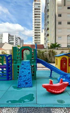 Apartamento para alugar com 170m², 4 quartos e 2 vagas Apartamento para alugar com 170m², 4 quartos e 2 vagasPlayground