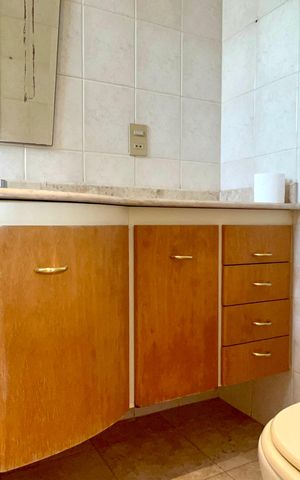 Apartamento para alugar com 170m², 4 quartos e 2 vagas Apartamento para alugar com 170m², 4 quartos e 2 vagasBanheiro da Suíte 2
