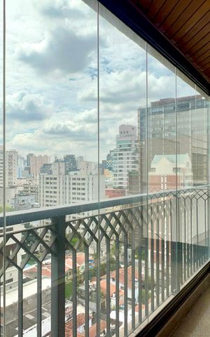 Apartamento para alugar com 170m², 4 quartos e 2 vagas Apartamento para alugar com 170m², 4 quartos e 2 vagasVaranda