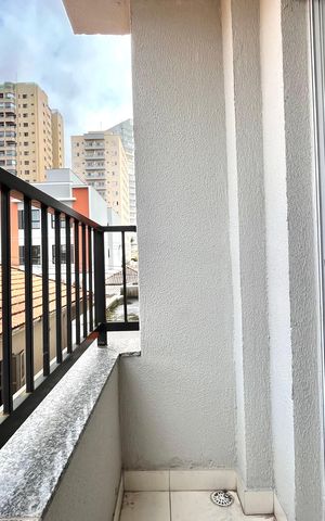 Apartamento à venda com 35m², 2 quartos e sem vaga Apartamento à venda com 35m², 2 quartos e sem vagaVaranda