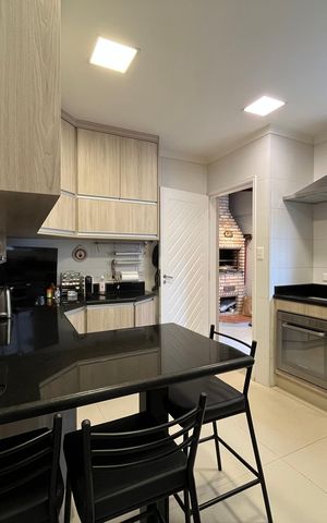 Casa à venda com 209m², 3 quartos e 2 vagas