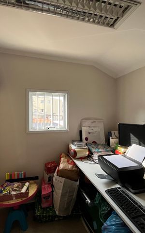 Casa à venda com 209m², 3 quartos e 2 vagas