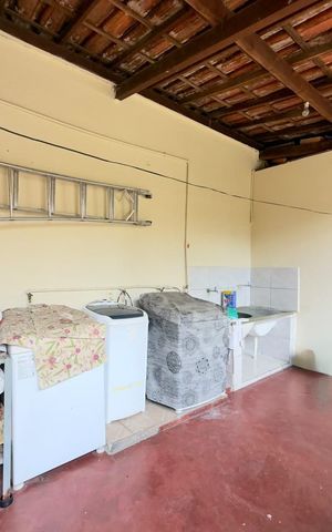 Casa à venda com 389m², 3 quartos e 3 vagas