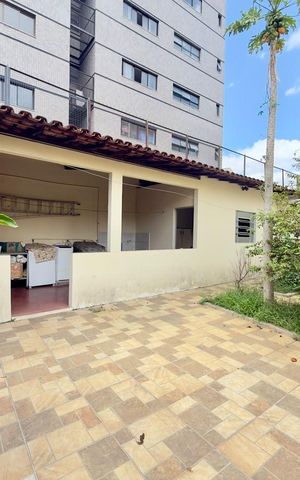 Casa à venda com 389m², 3 quartos e 3 vagas