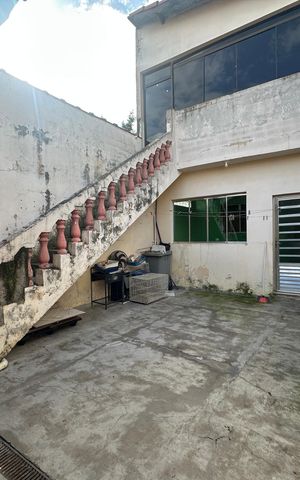 Casa à venda com 137m², 2 quartos e 2 vagas Casa à venda com 137m², 2 quartos e 2 vagasQuintal