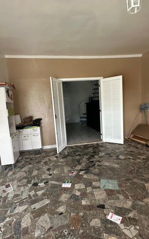 Casa à venda com 137m², 2 quartos e 2 vagas Casa à venda com 137m², 2 quartos e 2 vagasGaragem