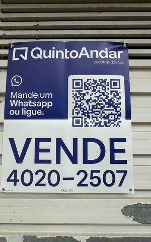 Casa à venda com 137m², 2 quartos e 2 vagas Casa à venda com 137m², 2 quartos e 2 vagasFachada