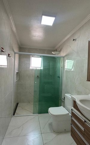 Casa à venda com 137m², 2 quartos e 2 vagas Casa à venda com 137m², 2 quartos e 2 vagasBanheiro 1