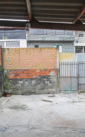 Casa à venda com 70m², 1 quarto e 2 vagas