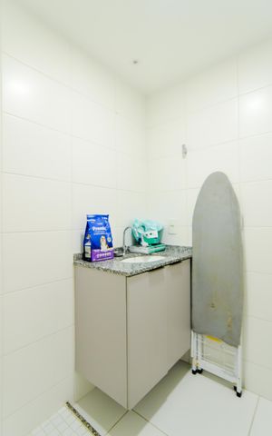Apartamento à venda com 58m², 2 quartos e 1 vagaBanheiro Social 