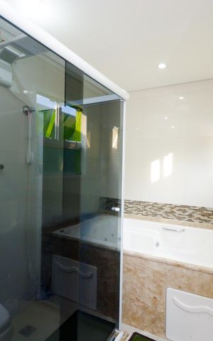 Casa à venda com 360m², 3 quartos e 4 vagasBanheiro da Suíte