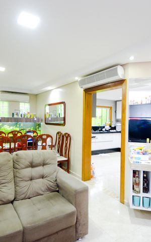 Casa à venda com 360m², 3 quartos e 4 vagasSala