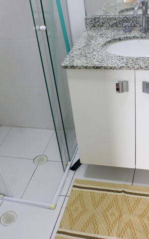 Apartamento para alugar com 56m², 2 quartos e 1 vagaBanheiro social 
