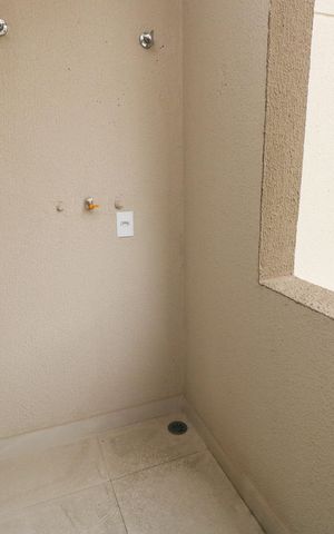 Apartamento para alugar com 56m², 2 quartos e 1 vaga Apartamento para alugar com 56m², 2 quartos e 1 vagaVaranda da Área de Serviço