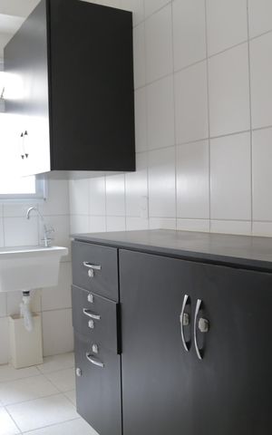 Apartamento para alugar com 49m², 2 quartos e 1 vaga Apartamento para alugar com 49m², 2 quartos e 1 vagaCozinha - Armários