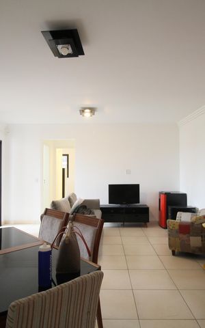 Apartamento para alugar com 72m², 2 quartos e 1 vagaSala