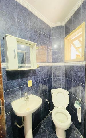 Casa para alugar com 200m², 2 quartos e 6 vagas Casa para alugar com 200m², 2 quartos e 6 vagasBanheiro