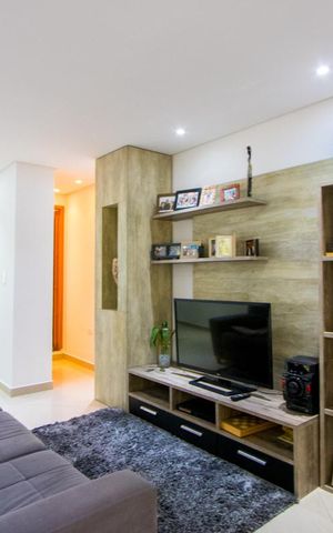 Casa à venda com 300m², 3 quartos e 3 vagas Casa à venda com 300m², 3 quartos e 3 vagasSala