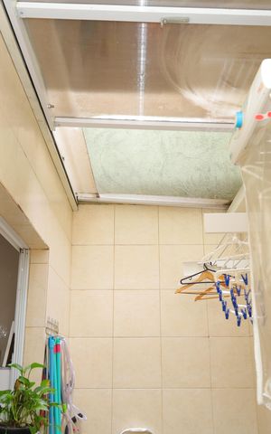 Casa de condomínio à venda com 72m², 2 quartos e 2 vagasÁrea de Serviço