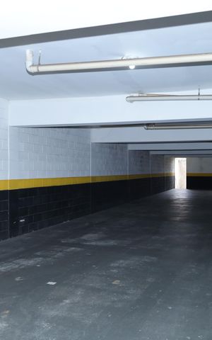 Casa de condomínio à venda com 72m², 2 quartos e 2 vagasÁrea comum - Estacionamento