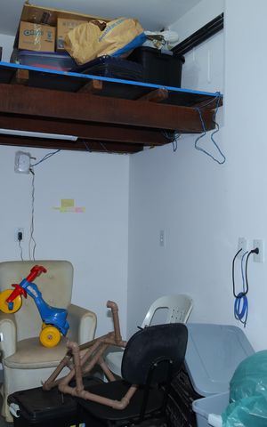 Casa de condomínio à venda com 72m², 2 quartos e 2 vagasDepósito