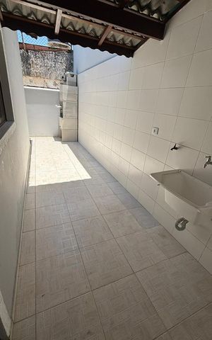 Casa para alugar com 68m², 2 quartos e 3 vagas