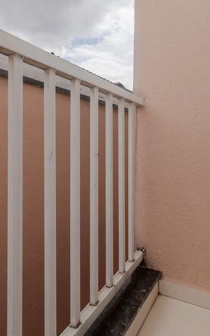 Casa de condomínio à venda com 60m², 2 quartos e 1 vaga Casa de condomínio à venda com 60m², 2 quartos e 1 vagaVaranda da suíte 1