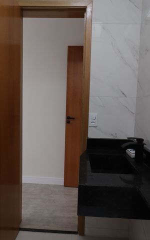 Casa à venda com 130m², 3 quartos e 2 vagasBanheiro da Suíte 2