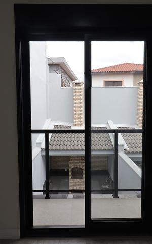 Casa à venda com 130m², 3 quartos e 2 vagasVaranda