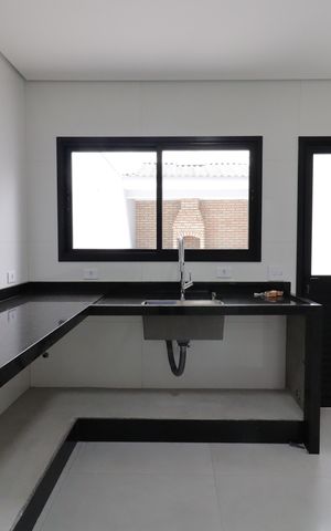 Casa à venda com 130m², 3 quartos e 2 vagasCozinha