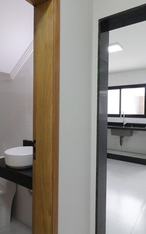Casa à venda com 130m², 3 quartos e 2 vagasLavabo