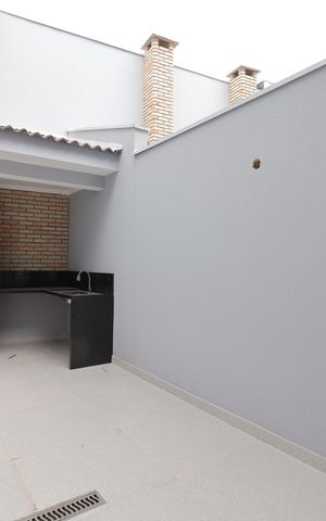 Casa à venda com 130m², 3 quartos e 2 vagasQuintal