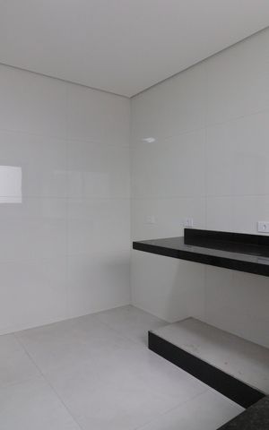 Casa à venda com 130m², 3 quartos e 2 vagasCozinha