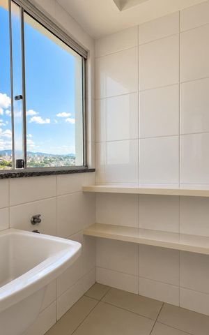 Apartamento à venda com 90m², 3 quartos e 2 vagas Apartamento à venda com 90m², 3 quartos e 2 vagasÁrea de serviço