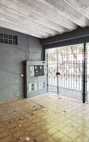 Casa para alugar com 50m², 2 quartos e 1 vaga Casa para alugar com 50m², 2 quartos e 1 vagaGaragem