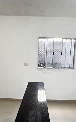 Casa para alugar com 50m², 2 quartos e 1 vaga Casa para alugar com 50m², 2 quartos e 1 vagaSala - Cozinha