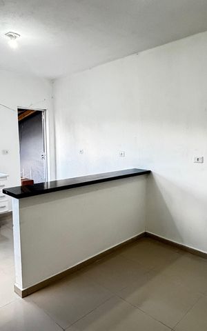 Casa para alugar com 50m², 2 quartos e 1 vaga Casa para alugar com 50m², 2 quartos e 1 vagaSala - Cozinha